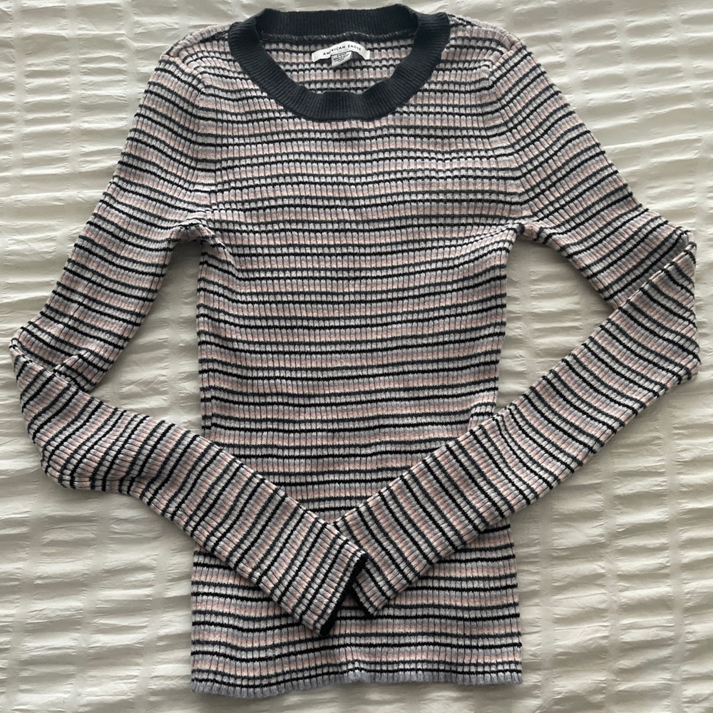 American Eagle top